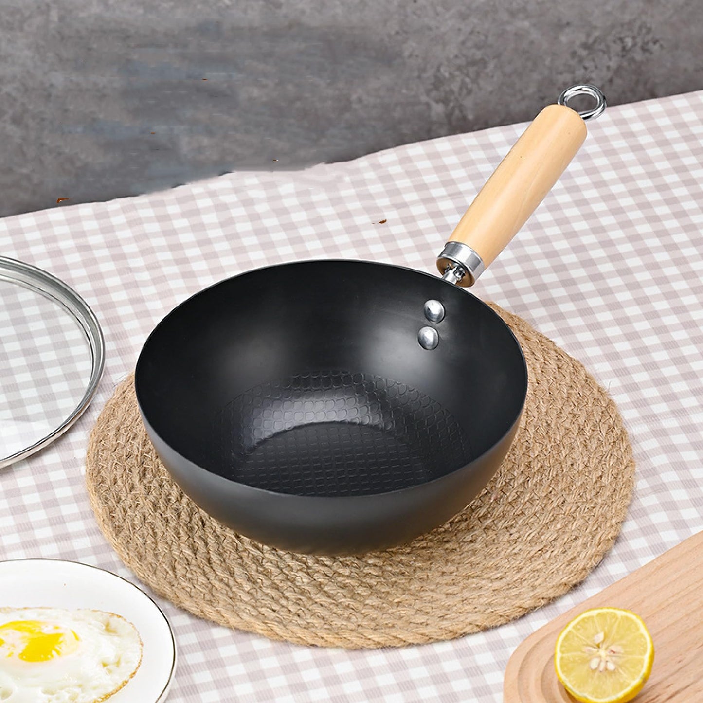Sartén wok con mango de madera