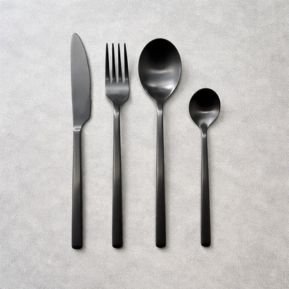Juego de cubiertos negros