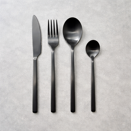 Juego de cubiertos negros